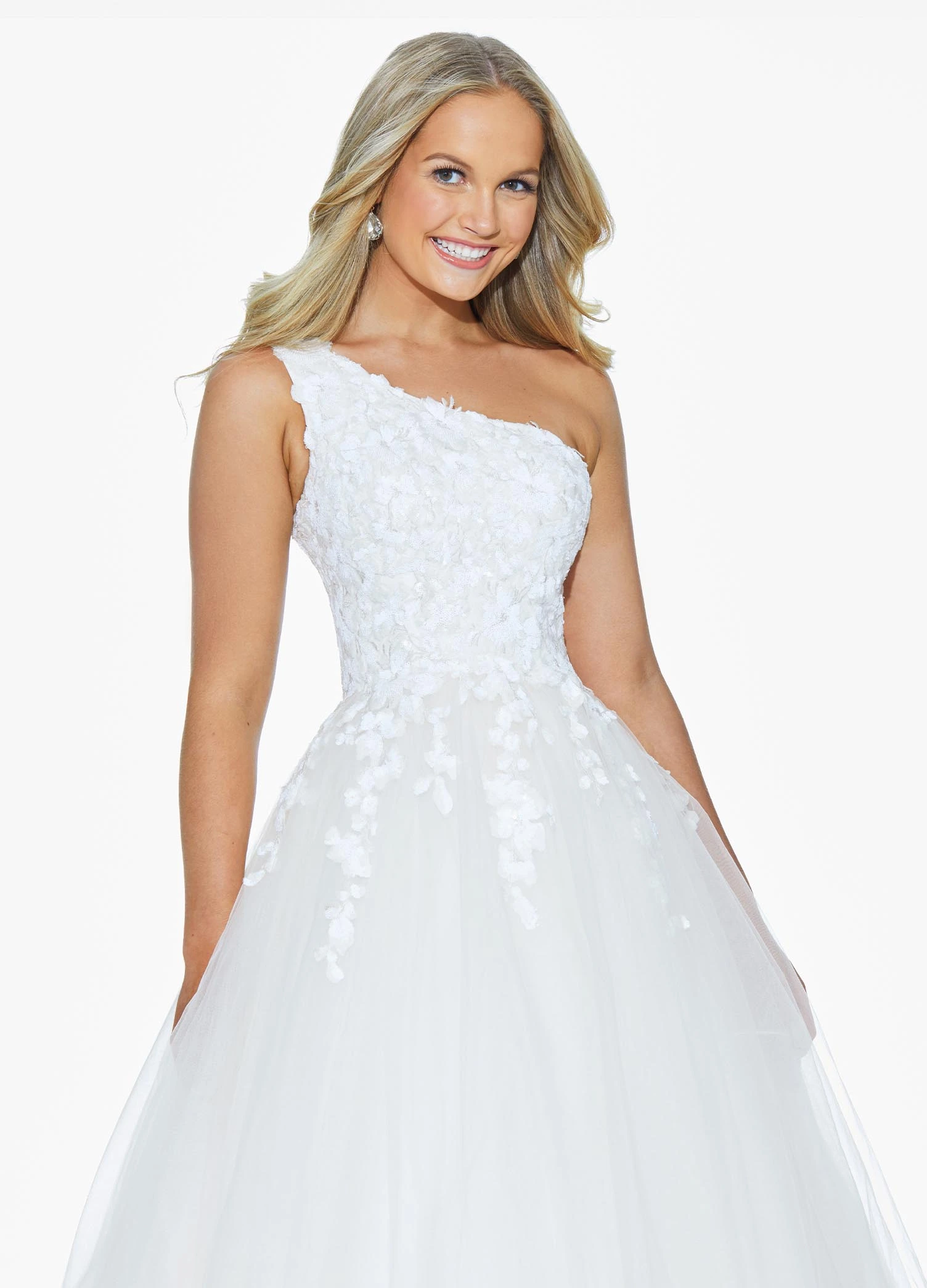 Ashley Lauren - 11004 | Runway Fashion Haus 5 Ashley Lauren - 11004 | Runway Fashion Haus - Image 5