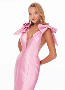 Ashley Lauren - 11050 | Runway Fashion Haus 12 Ashley Lauren - 11050 | Runway Fashion Haus -Fashion Dress Shop 11050 4.2000