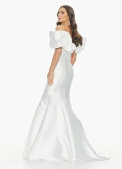 Ashley Lauren - 11057 | Runway Fashion Haus 19 Ashley Lauren - 11057 | Runway Fashion Haus -Fashion Dress Shop 11057 10.2000