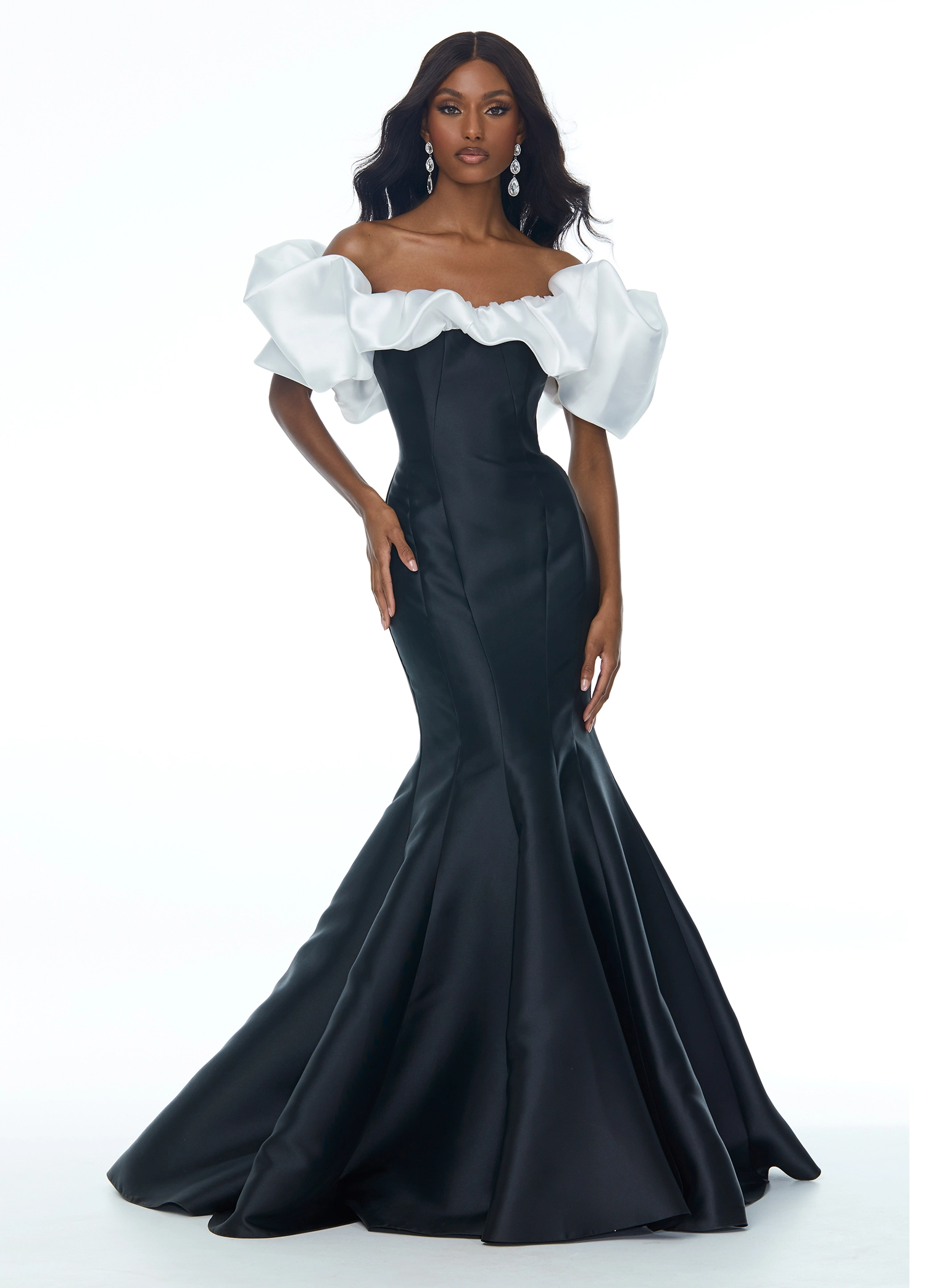 Ashley Lauren - 11057 | Runway Fashion Haus 7 Ashley Lauren - 11057 | Runway Fashion Haus - Image 7