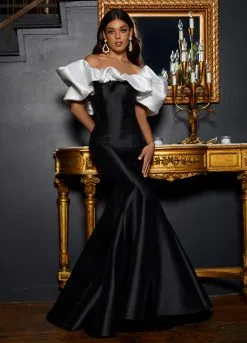 Ashley Lauren - 11057 | Runway Fashion Haus 18 Ashley Lauren - 11057 | Runway Fashion Haus -Fashion Dress Shop 11057 9.2000