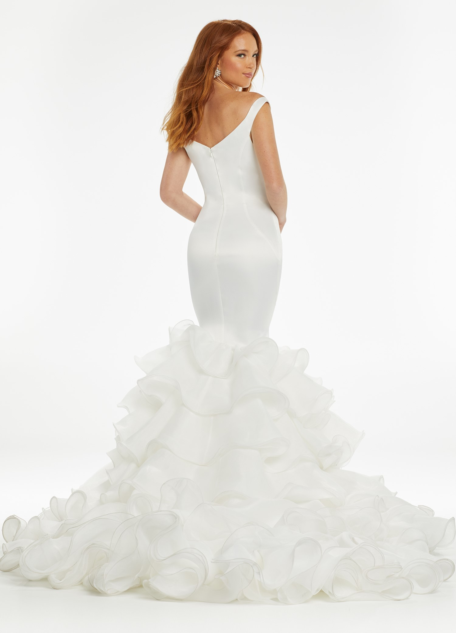 Ashley Lauren - 11126 | Runway Fashion Haus 4 Ashley Lauren - 11126 | Runway Fashion Haus - Image 4